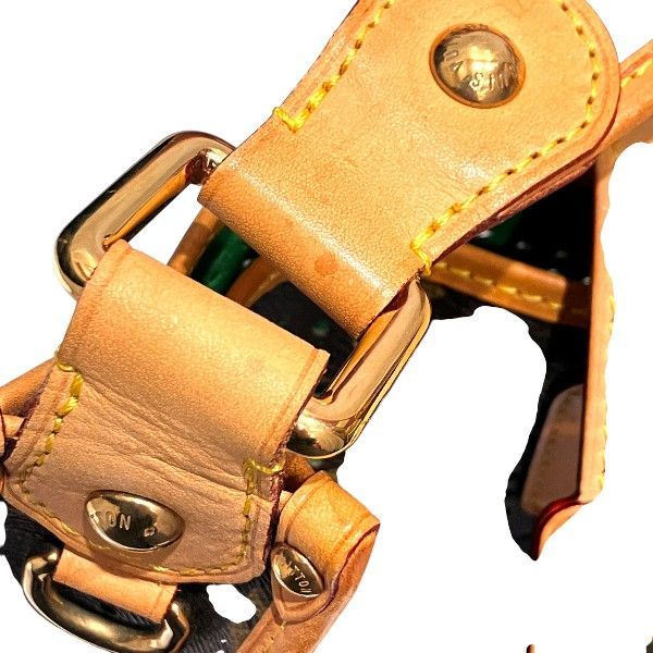 Vuitton モノグラムペルフォ