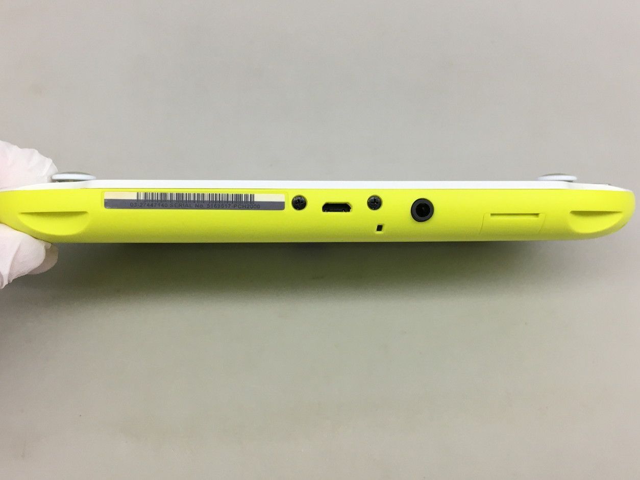  ゲームハード機 PlayStation Vita PCH 2000 1 GB ライムグリーン ソニー SONY Wi Fiモデル 本体のみ PSVITA 本体 PS Vita(ヴィータ)