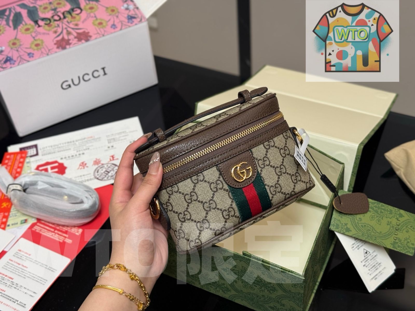 今日 Gucci Mini メイクバッグ