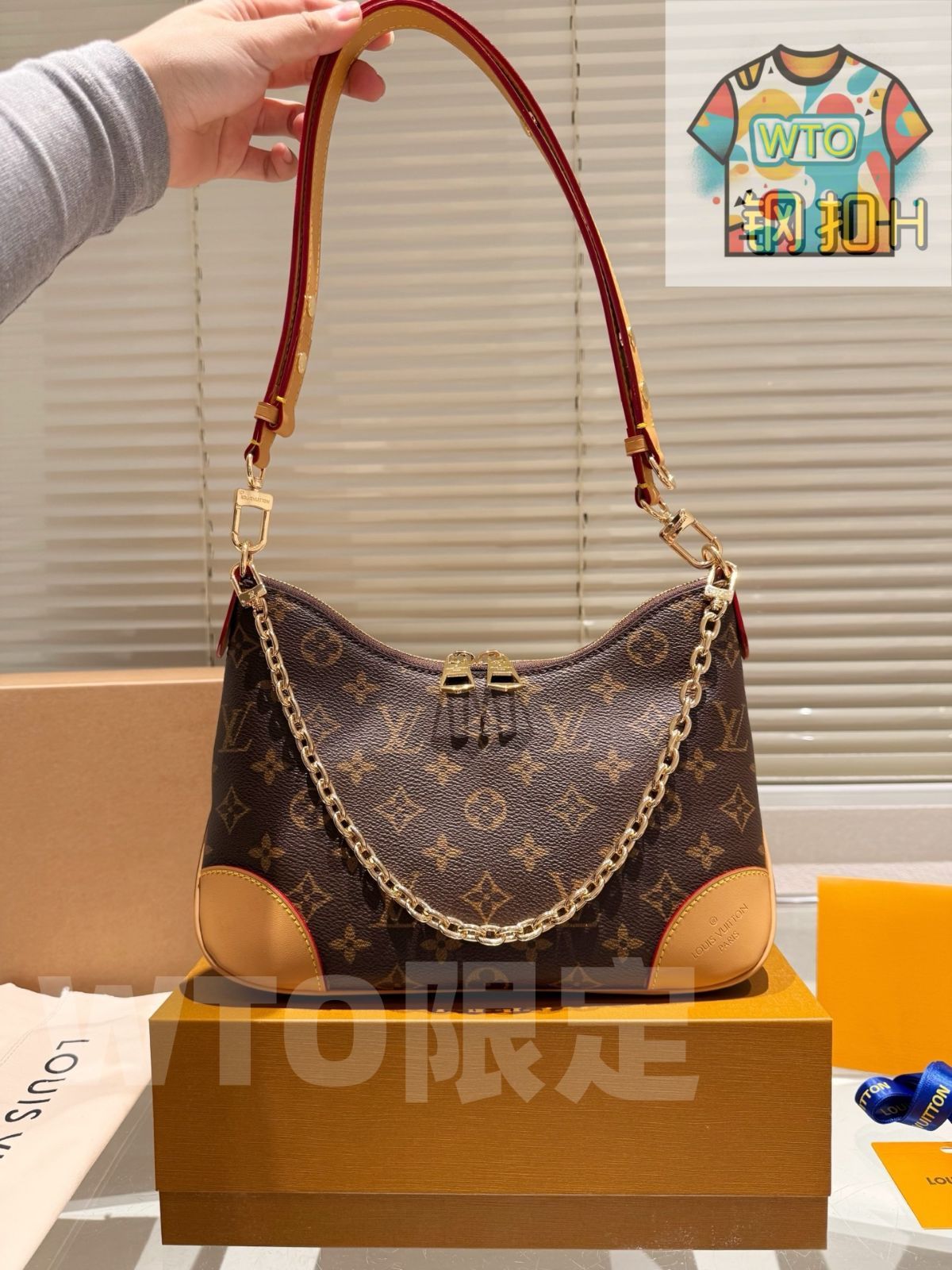 今日 LV Boulogne ブーローニュ 牛角バッグ Croissant Bag