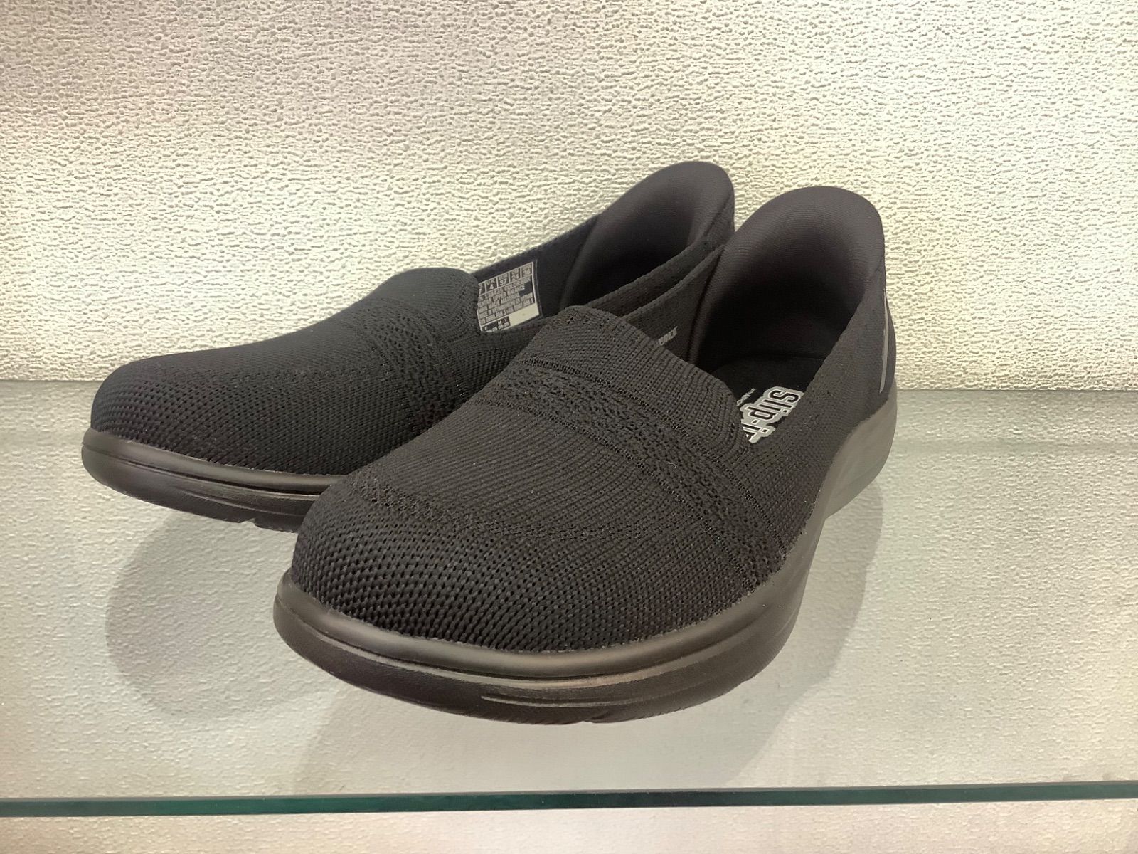 レディーススニーカースケッチャーズハンズフリースリップインズ138435ブラック