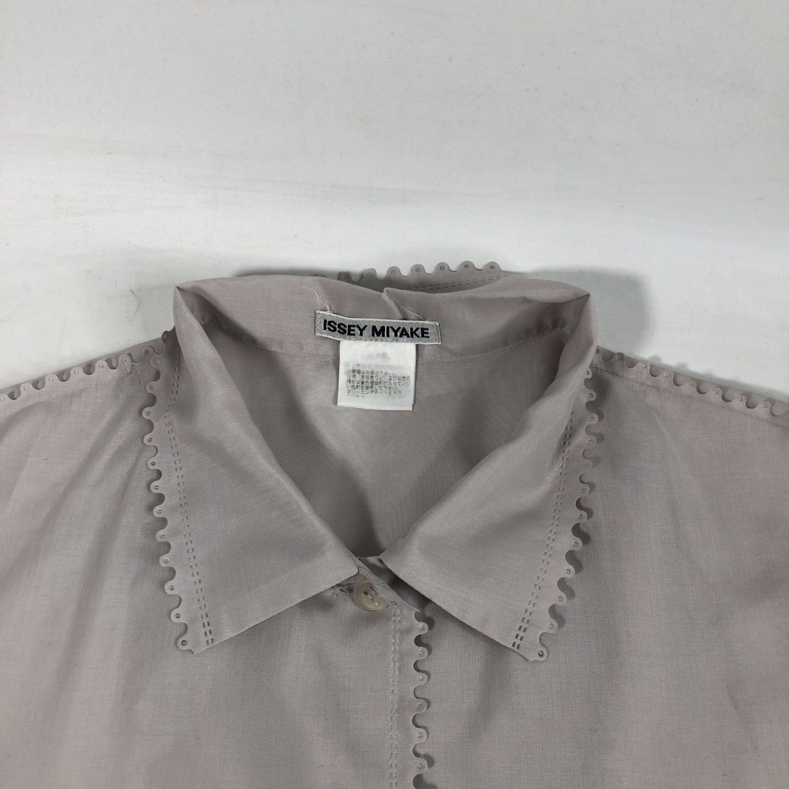 A1113-14-5 ISSEY MIYAKE イッセイミヤケ レディースブラウス 半袖