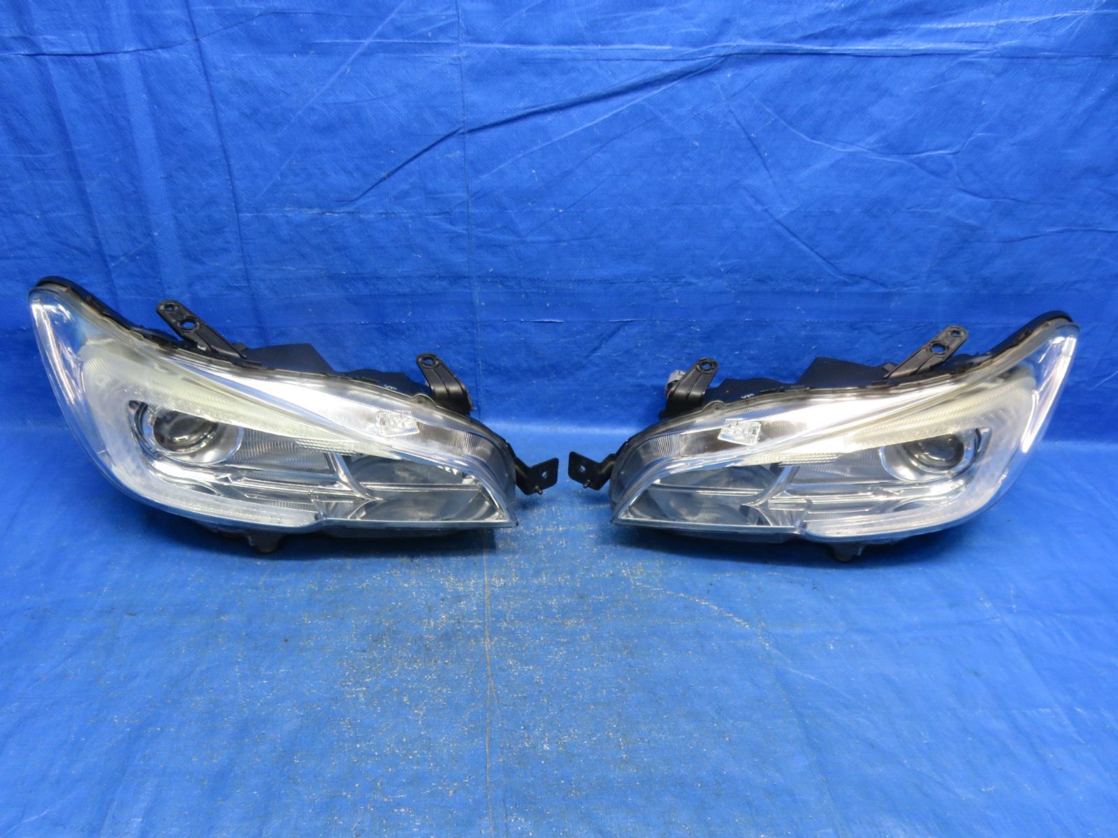 トヨタ 純正 LED コンピューター 前期 cpu 左右 セット プリウス 30 20