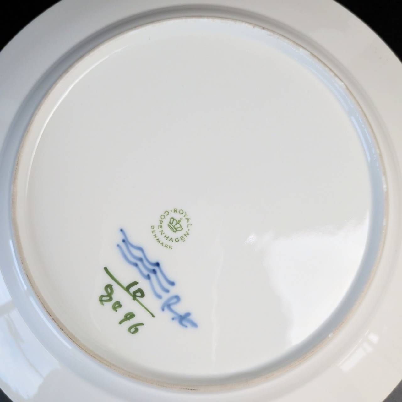 プレート やや傷や汚れあり