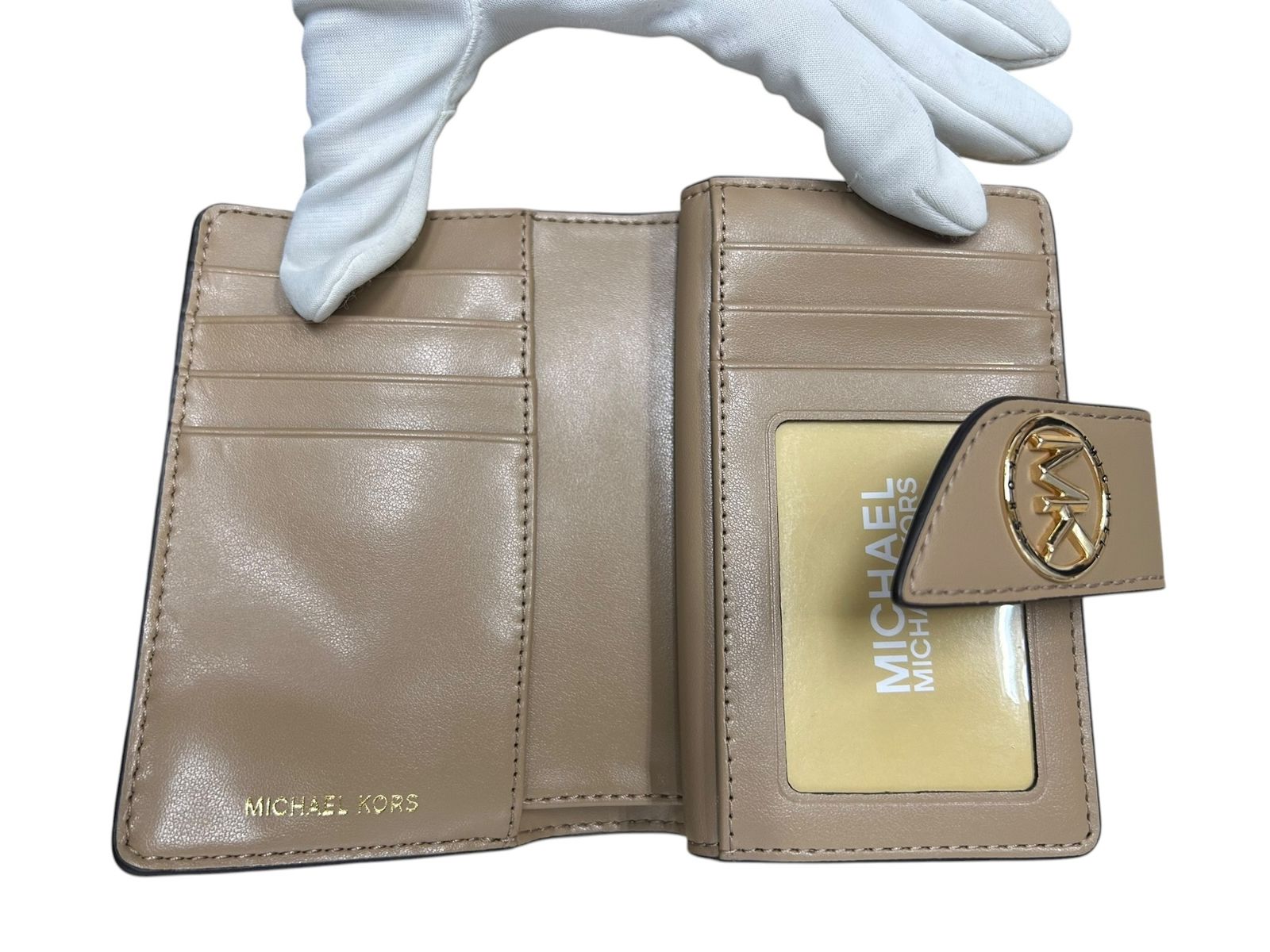 MICHAEL KORS ベージュ 二つ折り財布 MICHAEL KORS（マイケル