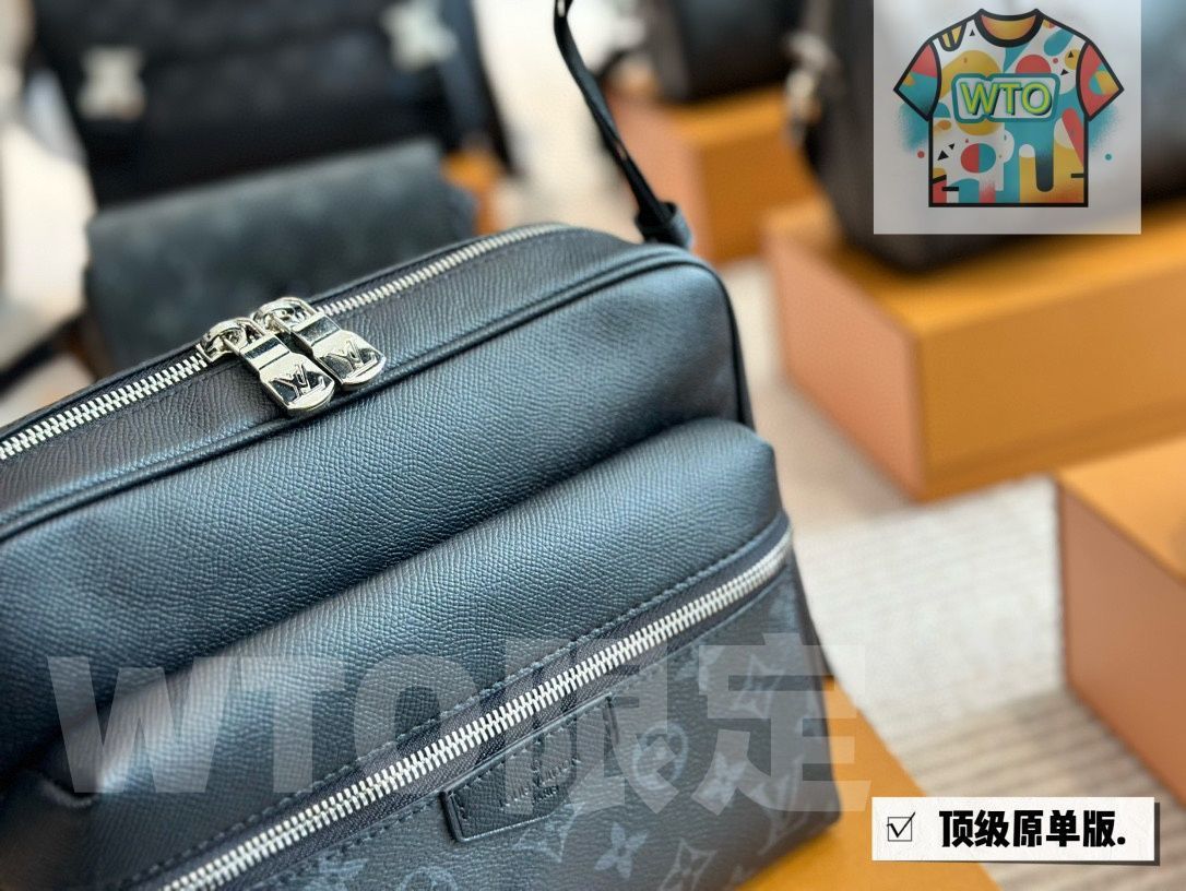 今日 Louis Vuitton OUTDOOR ポストマンバッグ ～ユニセックス実用派ファッションアイテム～