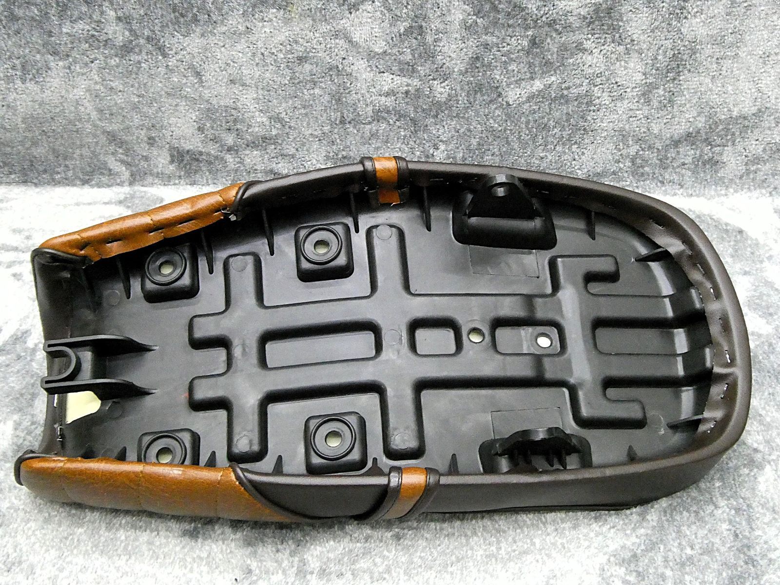 エイプ　茶ツートン タックロールシート　/ブラウン エイプ 茶ツートン タックロールシート/あんこ抜きFI 50 100 APEキャブ