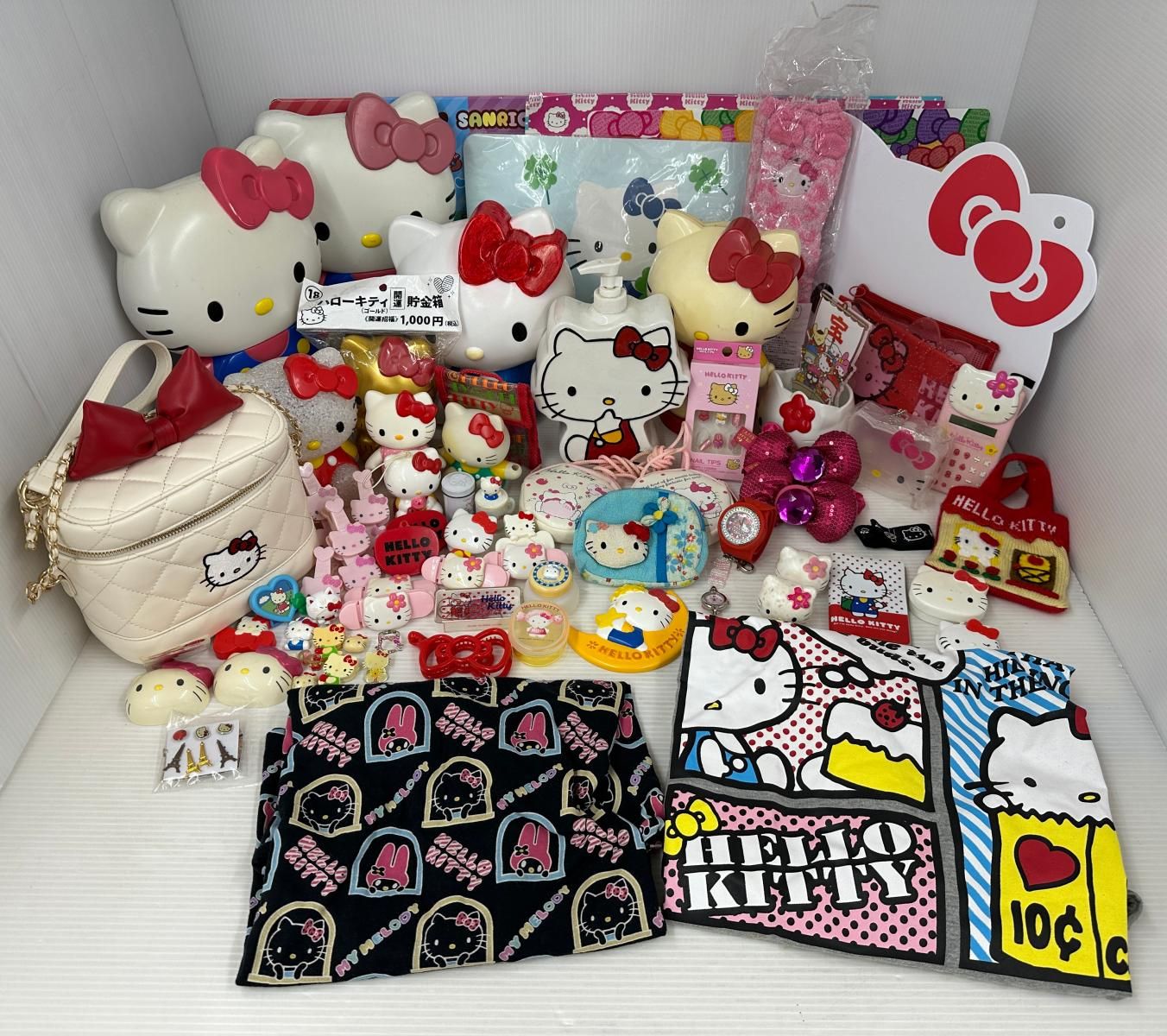 総額5万円越え 全て未開封限定品 ハローキティグッズ大量36個まとめ