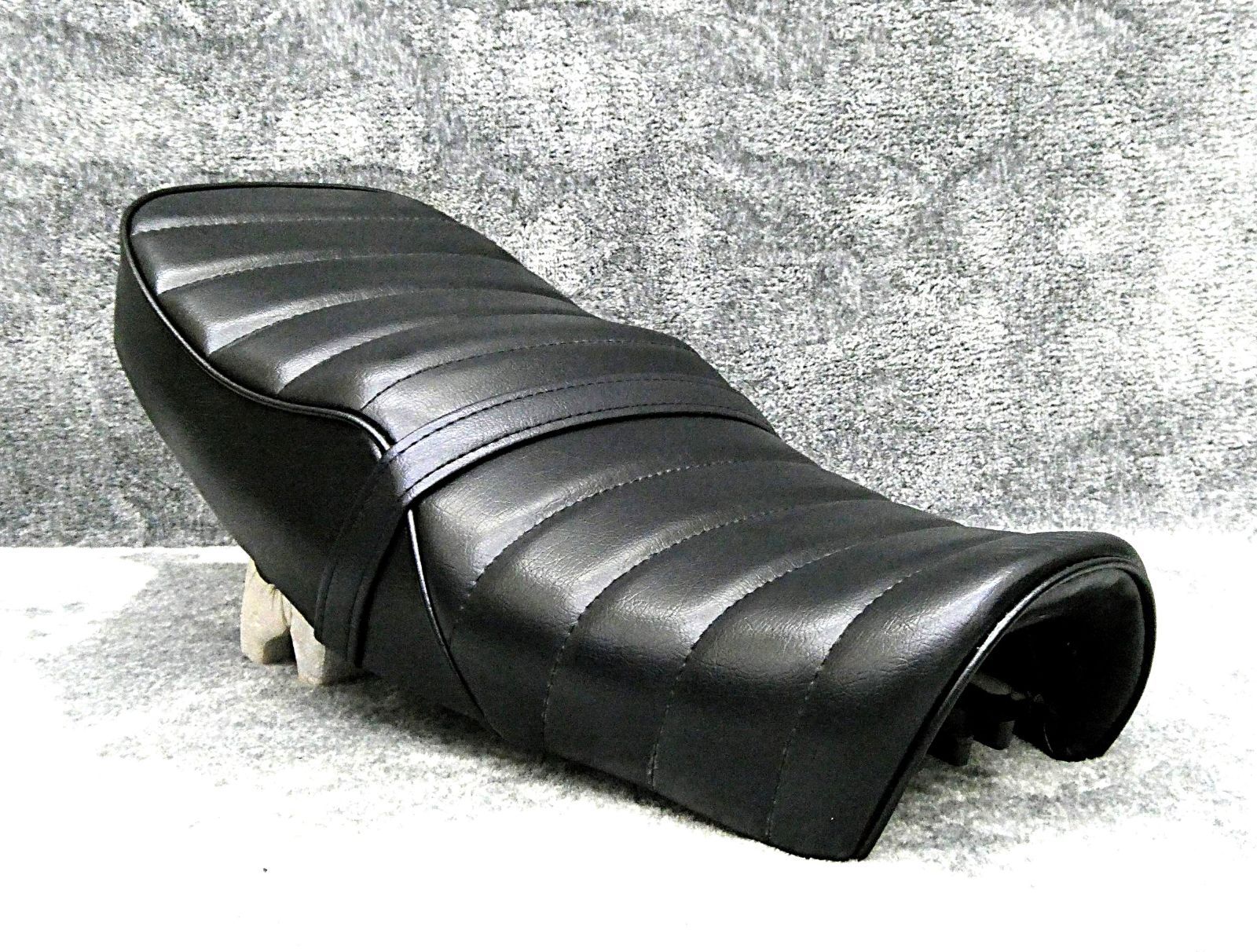 エイプ 黒皮 タックロールシート/あんこ抜きFIブラック50 100 APE