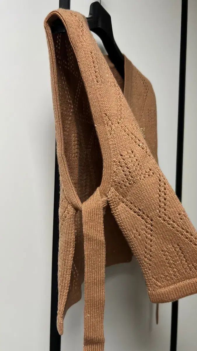 ベスト ブローチ