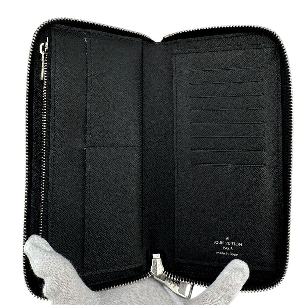 LOUIS VUITTONルイヴィトン