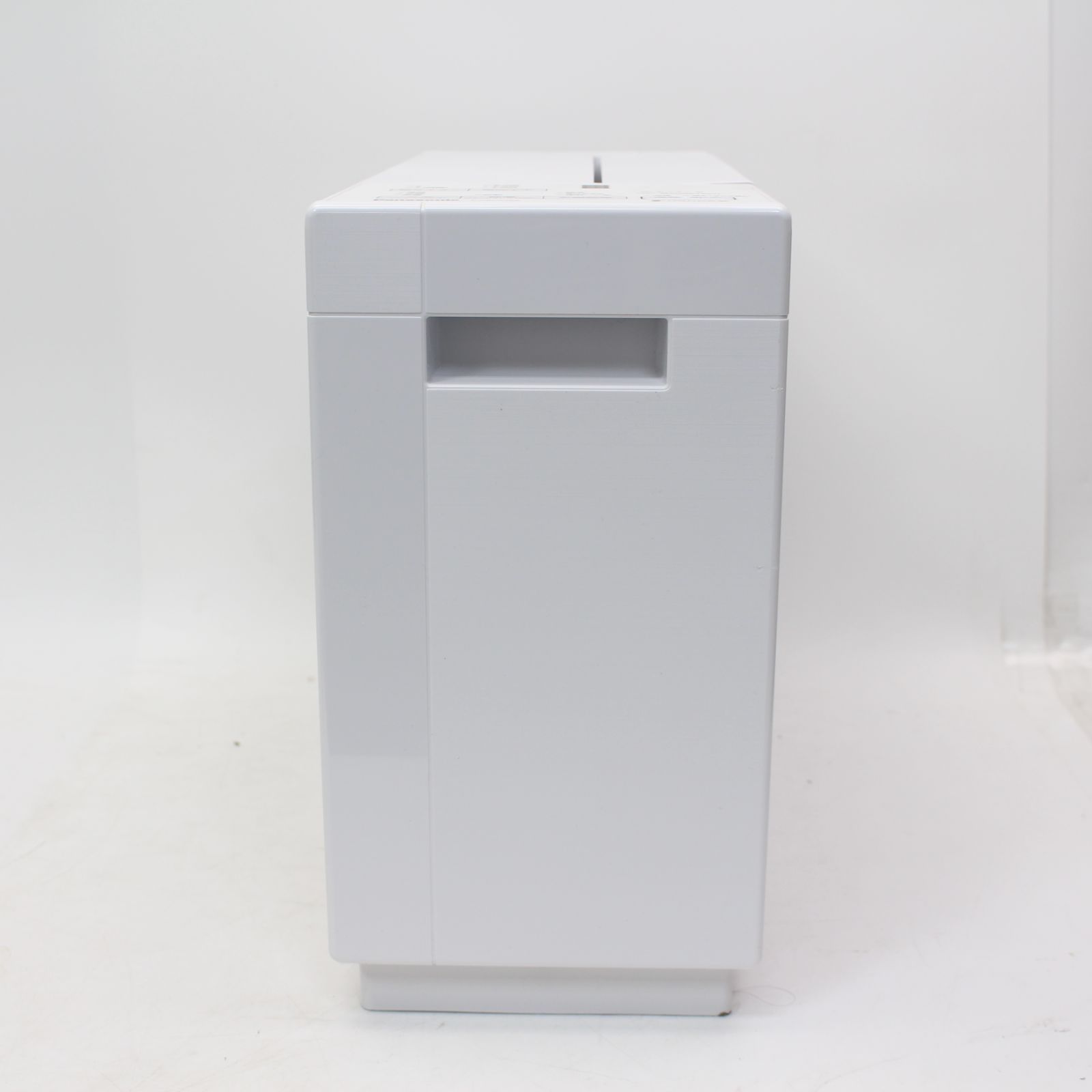 パナソニック 衣類乾燥除湿機 F-YZVXJ60-W ナノイーX搭載 ホワイト Amazon | パナソニック 衣類乾燥除湿機 クリスタルホワイト F-YZVXJ60