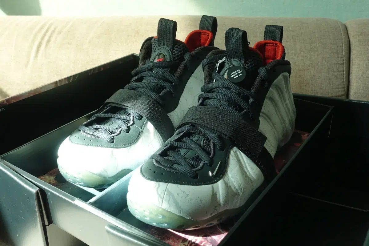 250 NIKE x 鉄拳 8 エアフォームポジット ONE ジーン