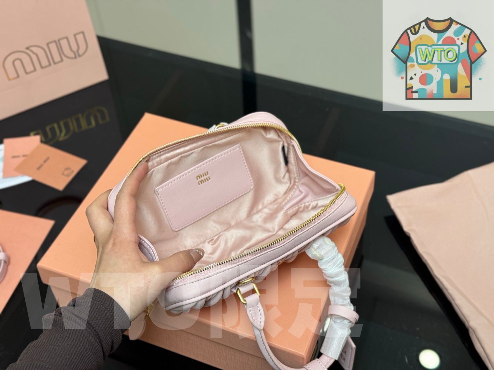  WTO通販 Miu Mini Bowling Bag ミュウミュウ ミニ ボウリング バッグ-WTO輸入-XLP 55 ショルダーバッグ ショルダーバッグ