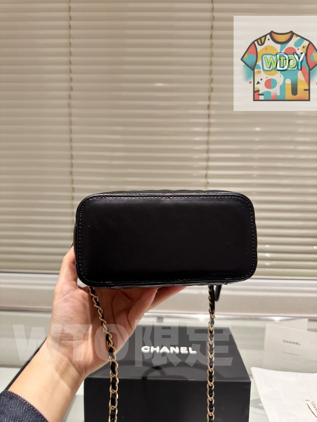 リップスティックケース ハンドル付き