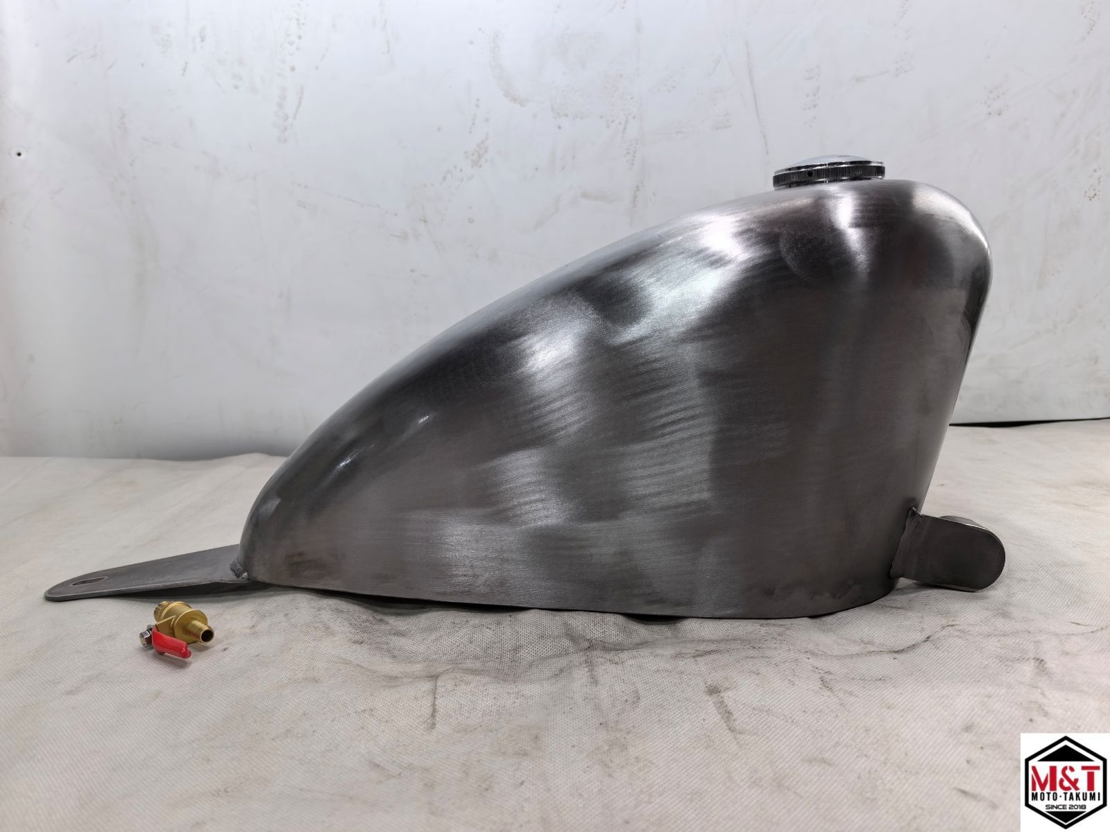 T-144 11L ホンダ V-TWIN MAGNA VT250 マグナ250 スポーツスタータンク