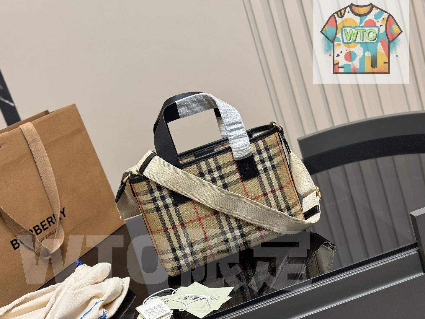 Burberry ショッピングバッグ