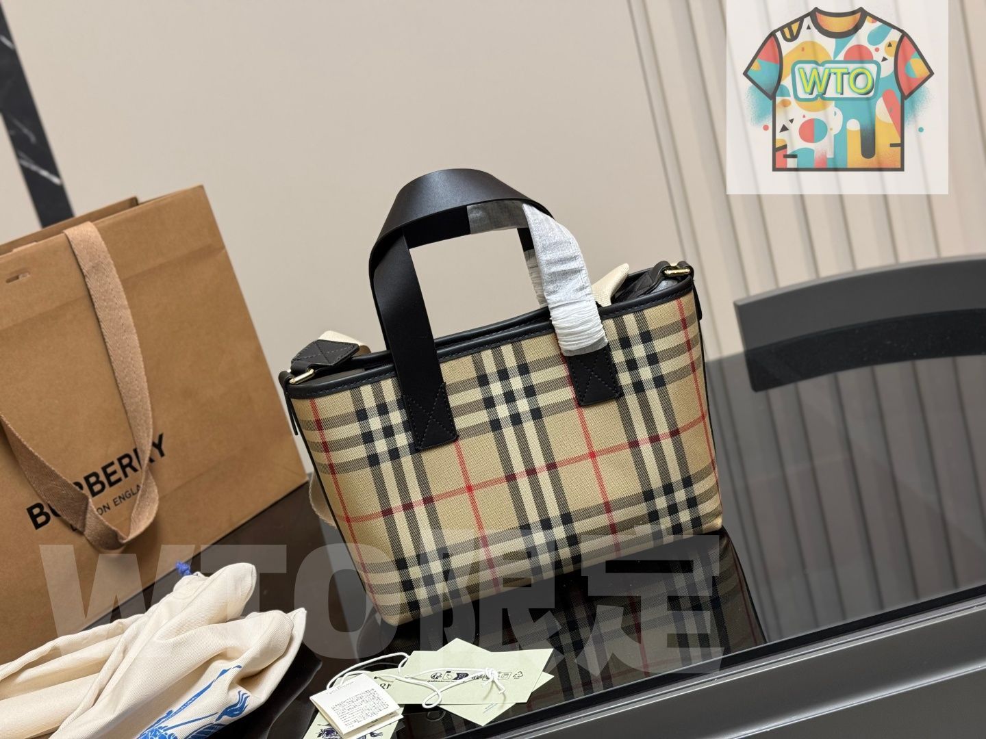 Burberry ショッピングバッグ