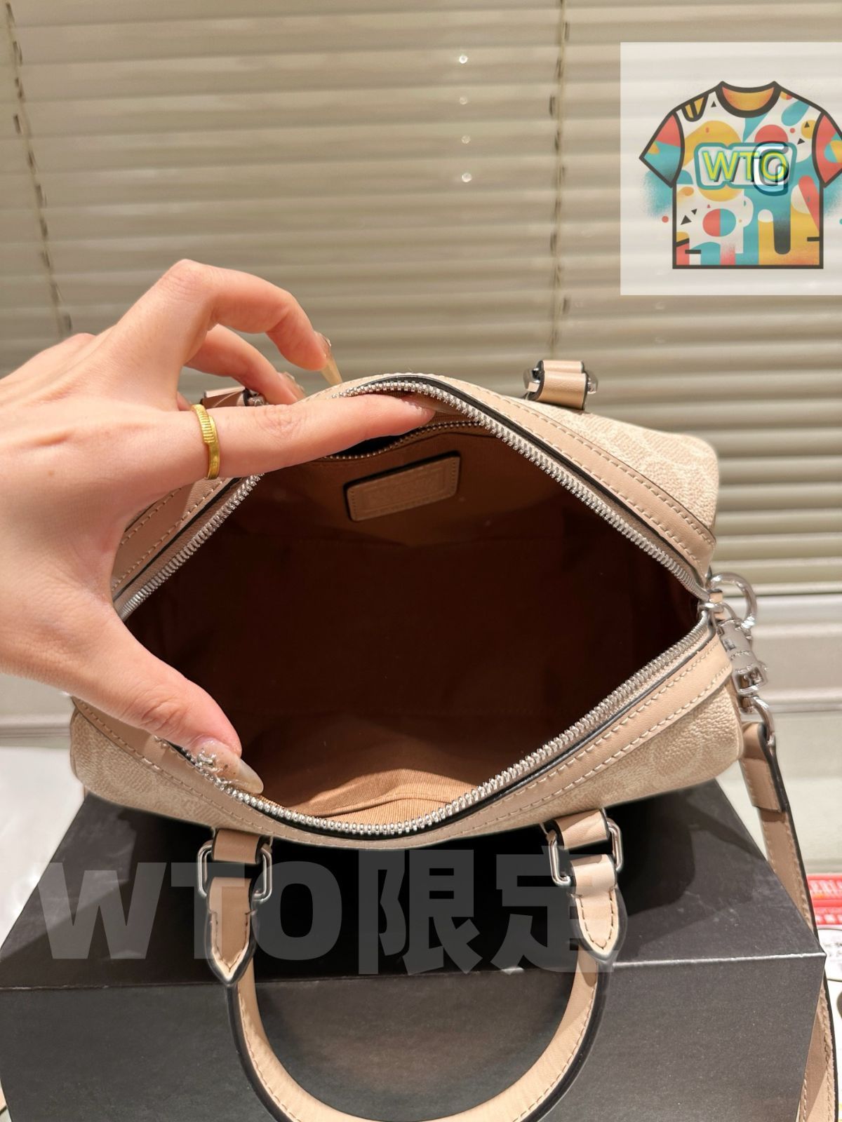  今日 Coach コーチ ボストンピローバッグシリーズ クラシックでスタイリッシュ 汎用性高い ハンドバッグ バッグ