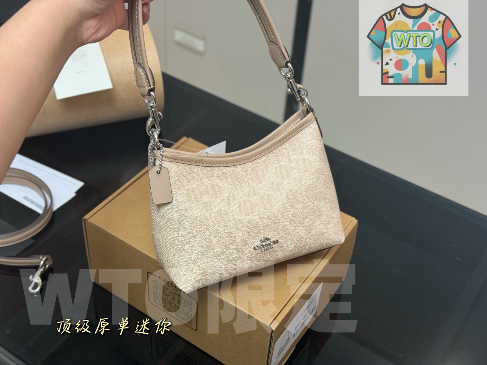 今日 Coach コーチ ミニローレルローバーバッグ新シリーズ 二種類ストラップ対応搭載