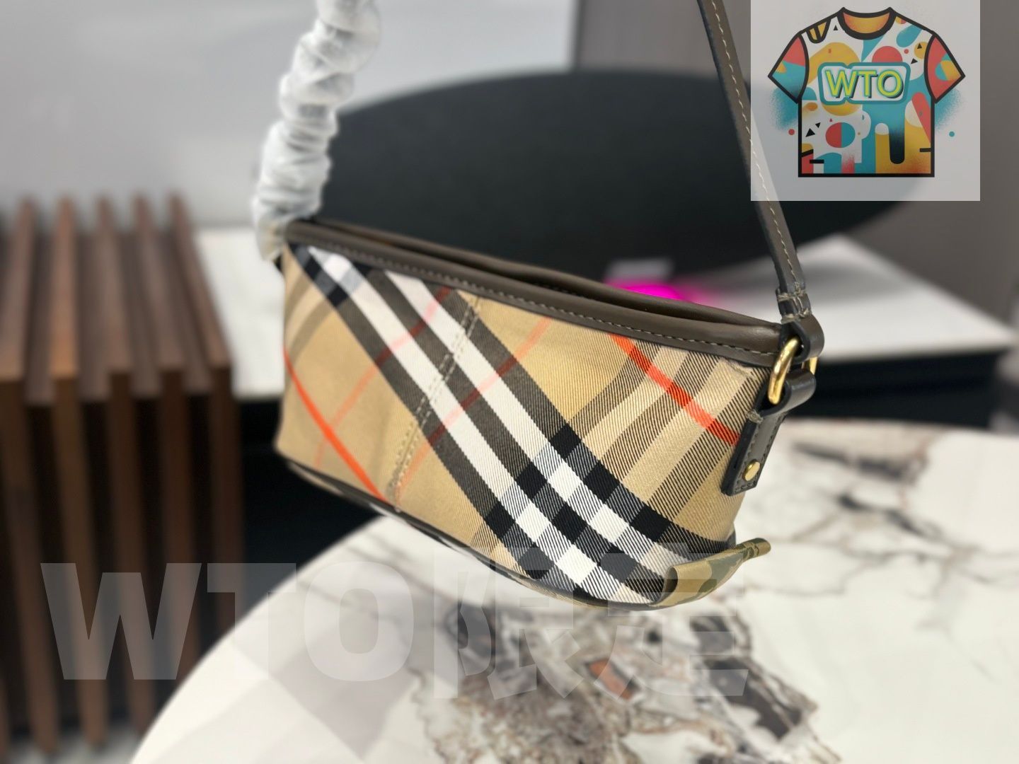 フランパンホボシリーズ 密織りナイロン素材を使用した実用的デザイン