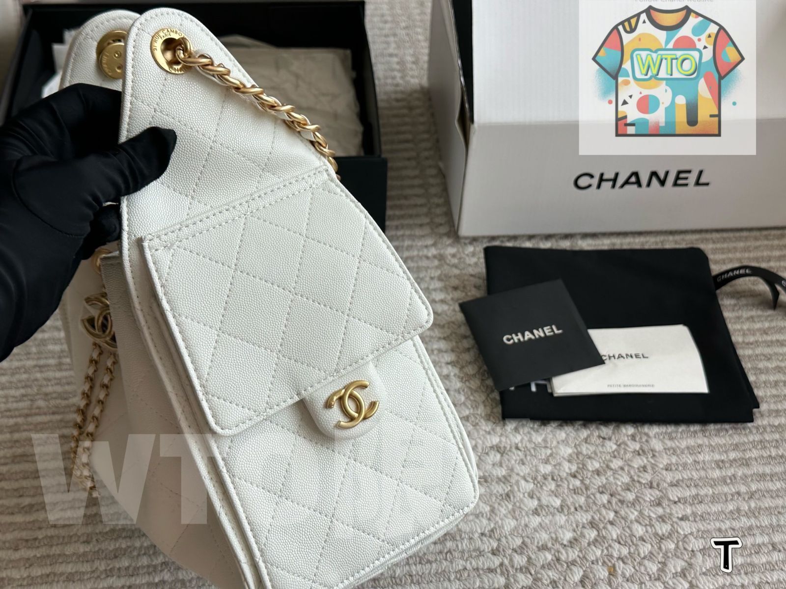 今日 Chanel シャネル 25s ホボ シリーズ 細かいキャビアレザー素材が特徴