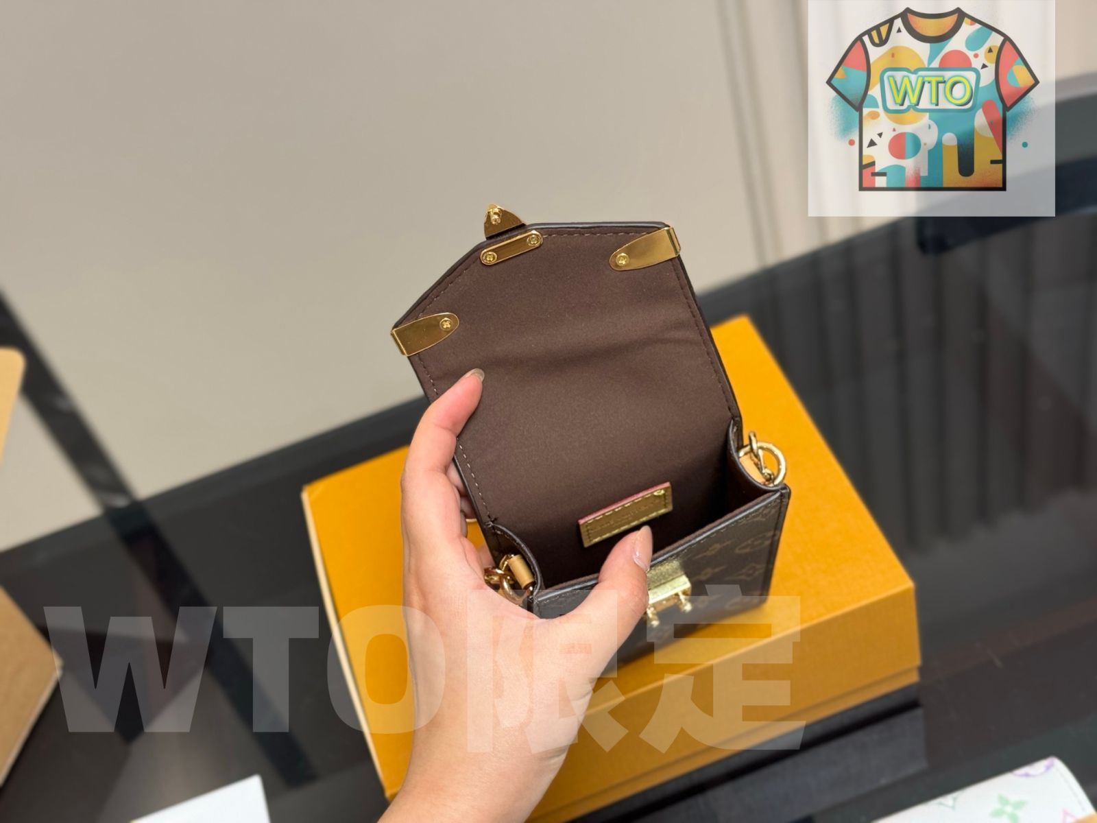 折りたたみ式ボックス付き