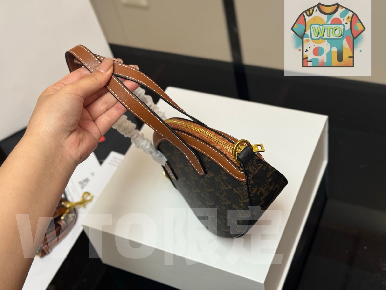 未来 今日 Celine セリーヌ ギフトボックス付き ポーチバッグシリーズ 可愛らしい日常携帯に最適なデザイン