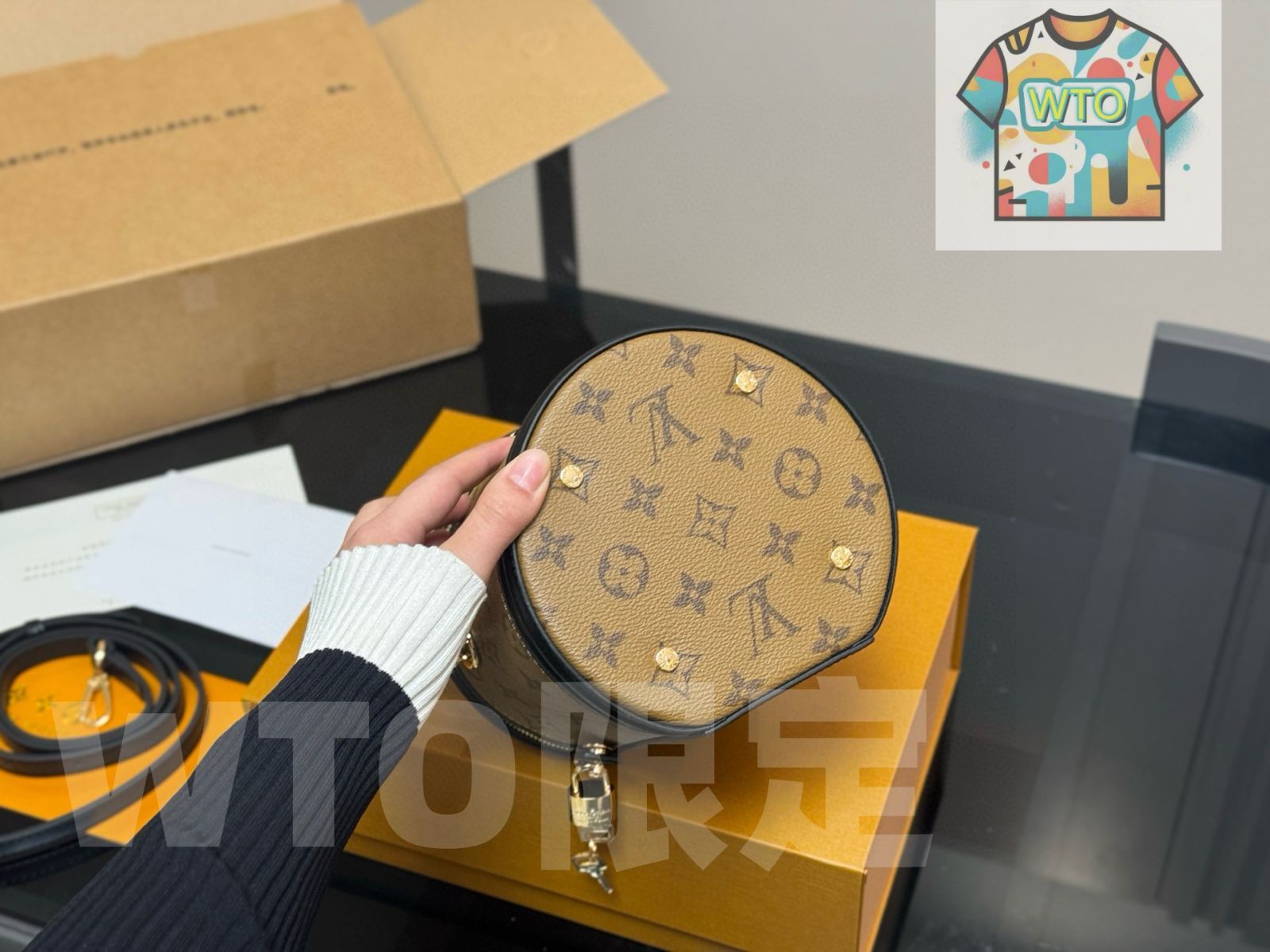 Vuitton ルイ