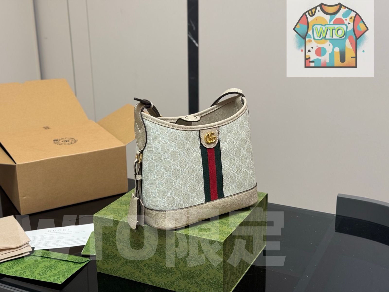 今日 Gucci グッチ 折りたたみ式ボックスと飛行機型ボックス付き 調節 な肩帯付き大容量ホボデザイン