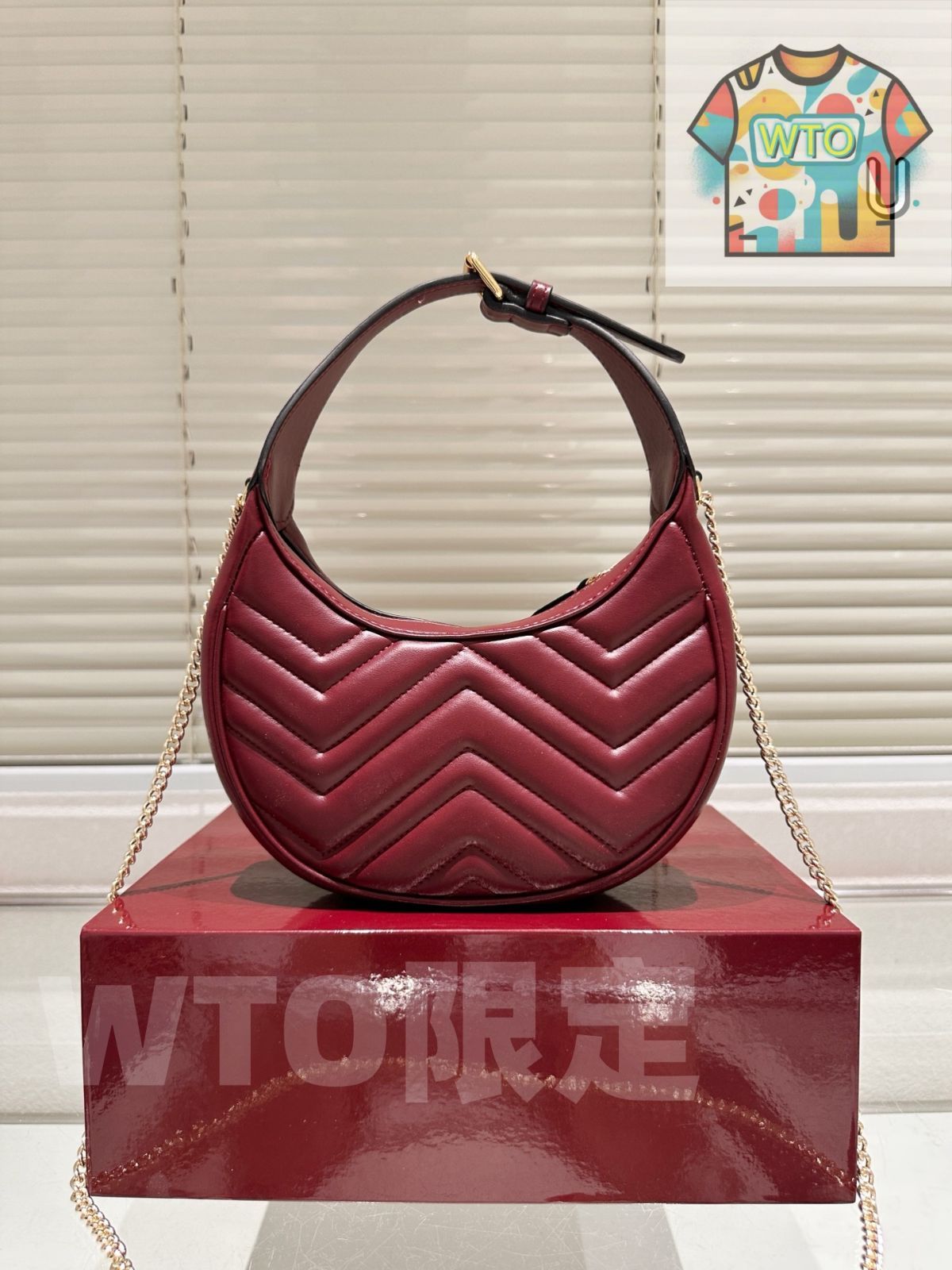 今日 Gucci グッチ 折りたたみギフトボックス付き マーモンアームレストバッグ ヴィンテージ風永続デザイン