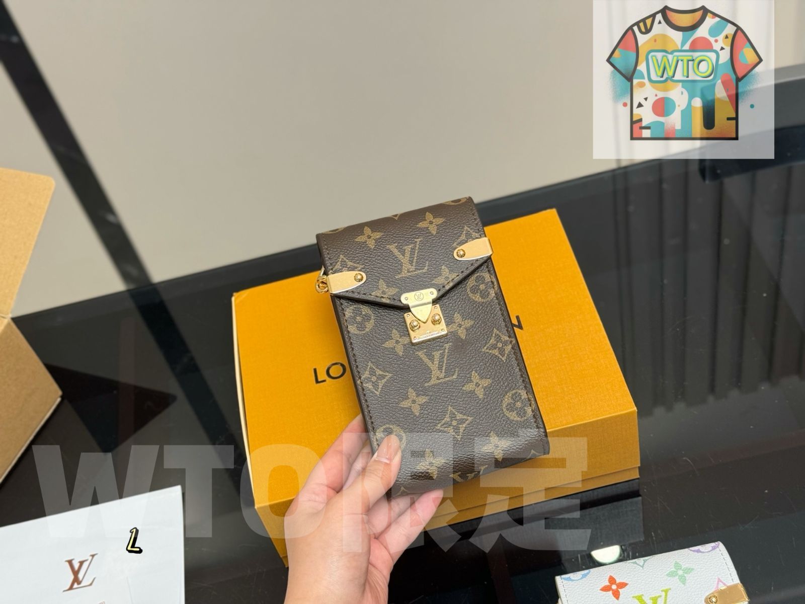 今日 Louis Vuitton ルイ ヴィトン 折りたたみ式ボックス付き メティスシリーズ スマホ収納適格