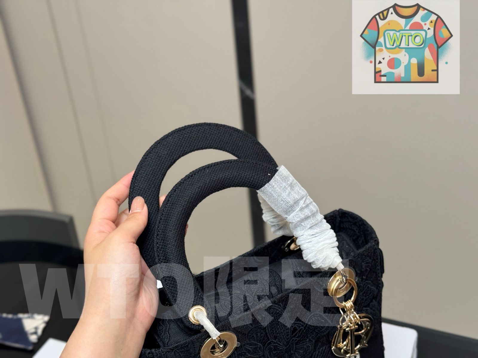 品数豊富。 今日 Dior ディオール 折りたたみ式ボックス付き 刺繍広肩帯が特徴的な 雅デザイン 【おすすめ特集】