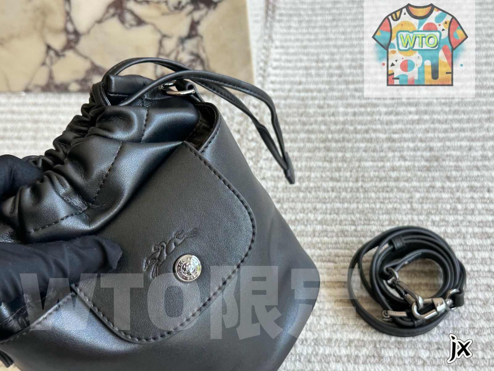 今日 Longchamp ロンシャン バケットバッグシリーズ 調節 な肩帯付き実用的で百搭なデザイン ギフトボックス付き