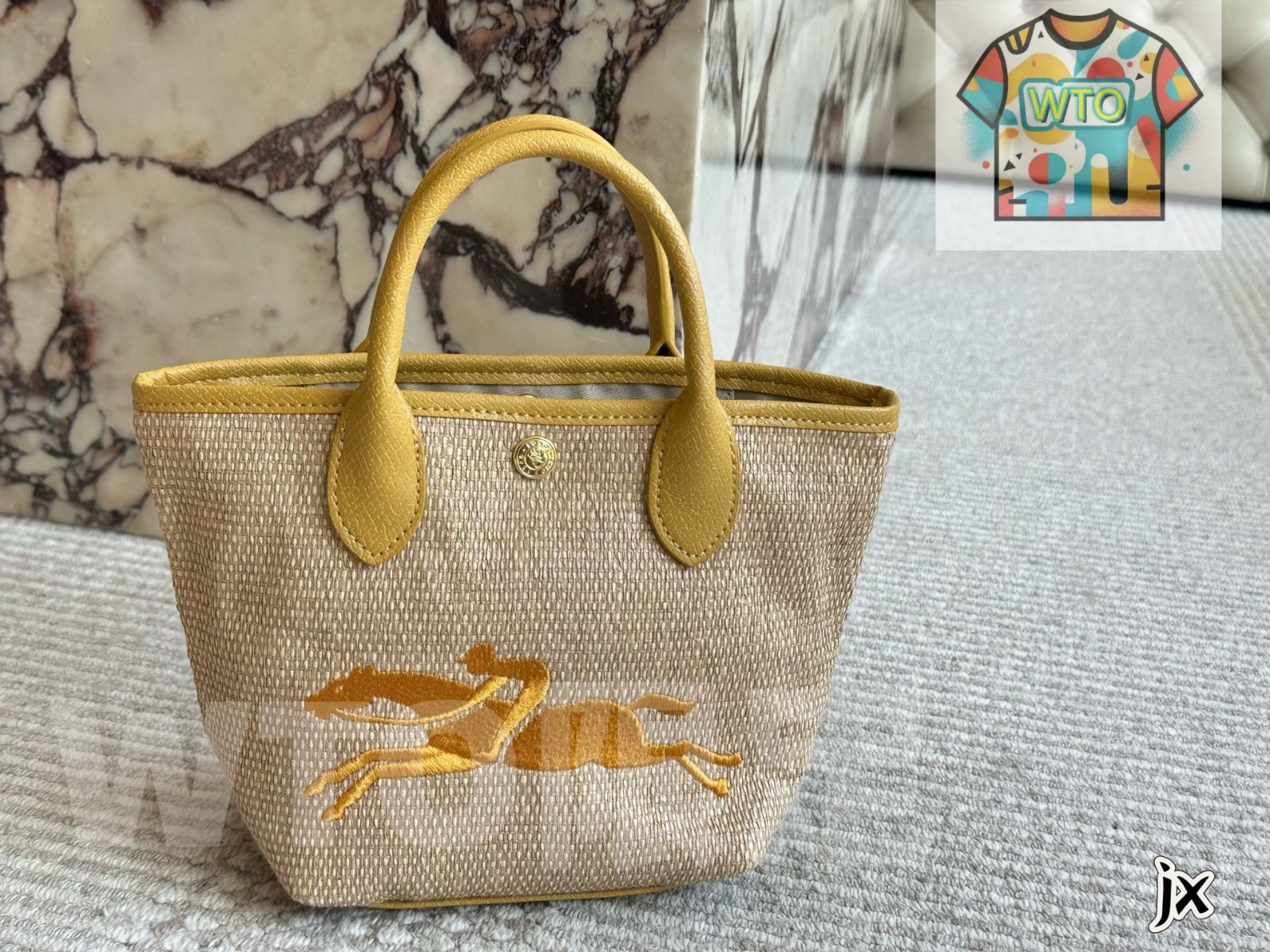 今日 Longchamp ロンシャン サマークロスボディバッグシリーズ 経済的で実用的な大容量デザイン ギフトボックス付き