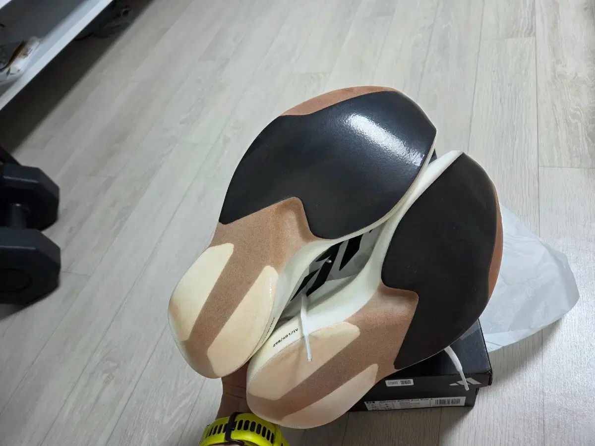 アディダス アディゼロ アディオス プロ エボ1