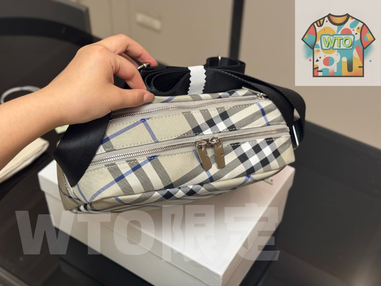 バーバリー ニューカメラバッグ