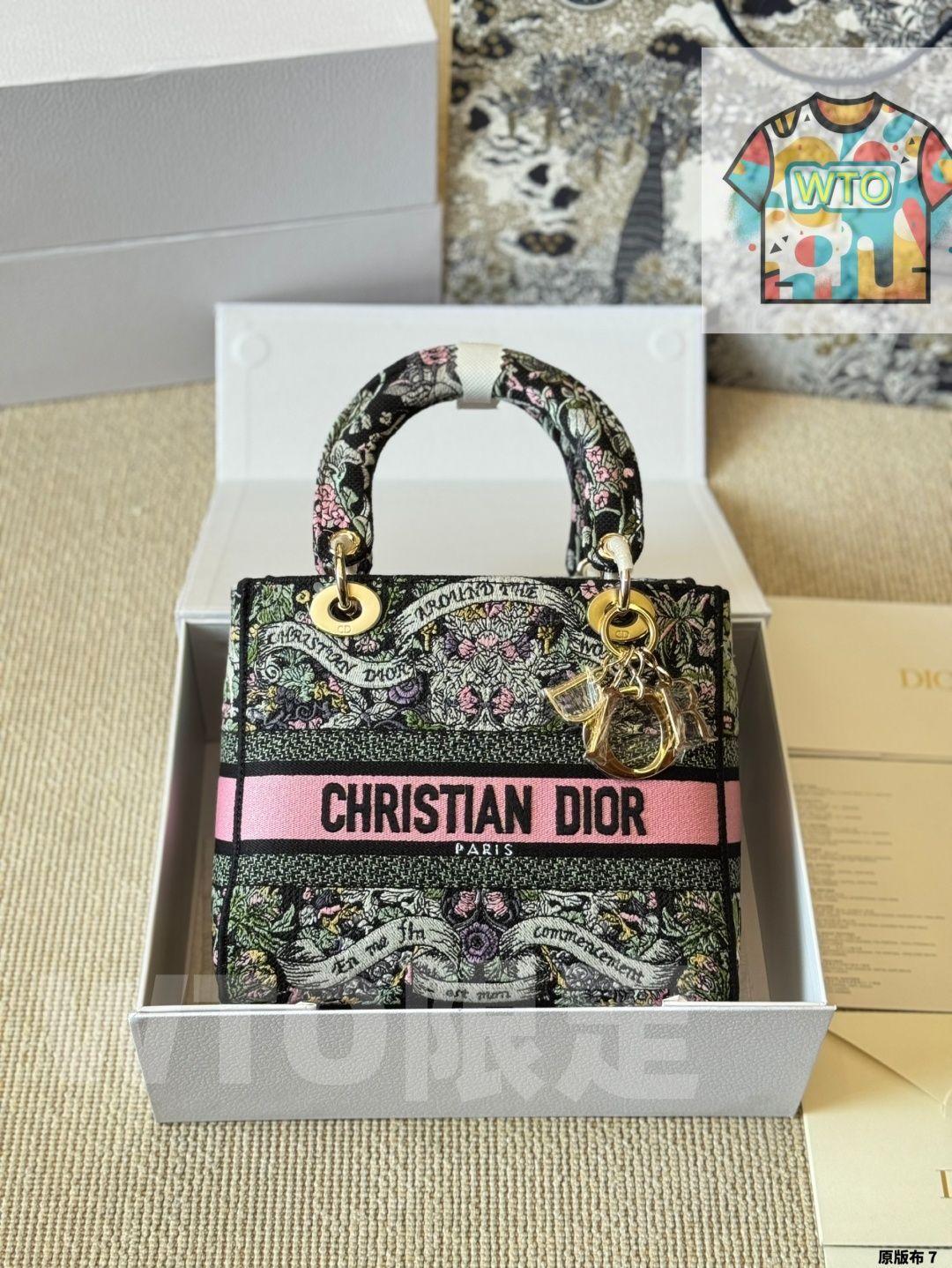 今日 Dior ディオール レディーD-Liteシリーズ 立体感豊かな手刺し繍デザインと流行の太め肩紐-WTO輸入2