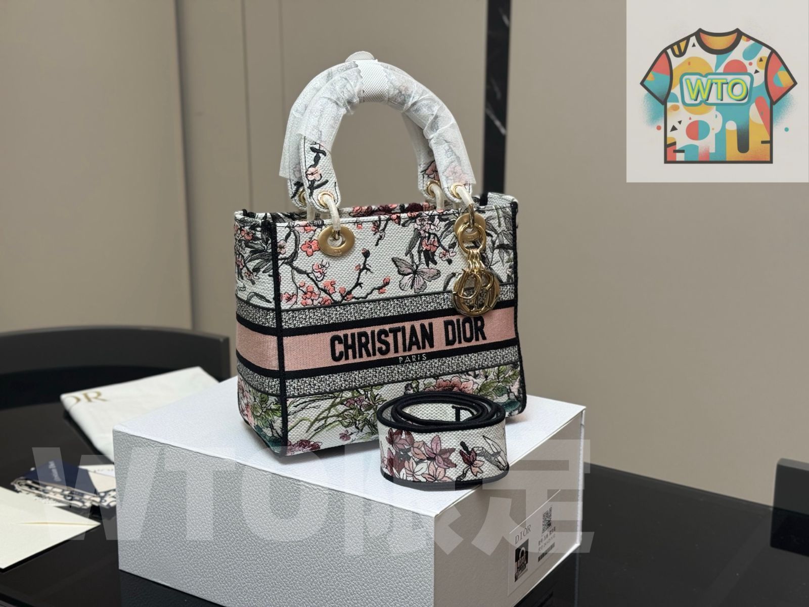 今日 Dior ディオール 刺繍ディアナバッグ シリーズ 刺繍広肩帯が特徴的な 雅デザイン-WTO輸入2