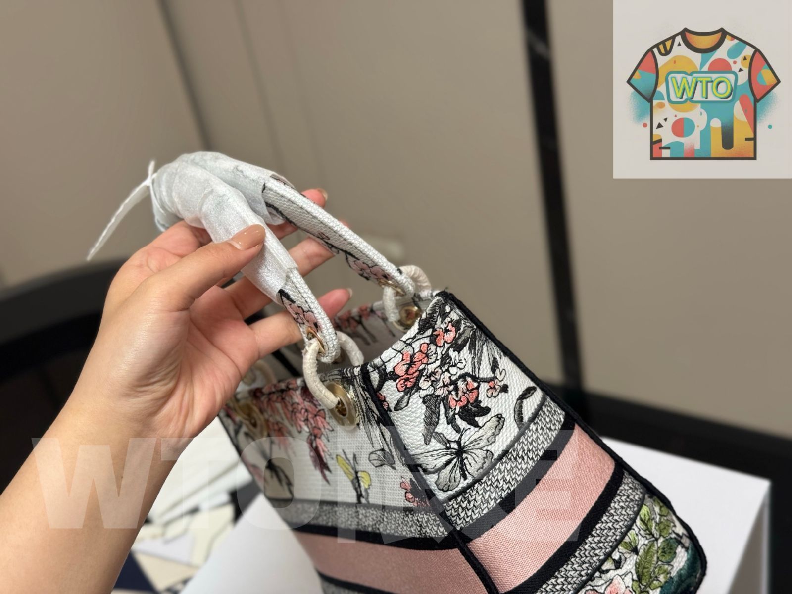 刺繍広肩帯が特徴的な 雅デザイン-WTO輸入2