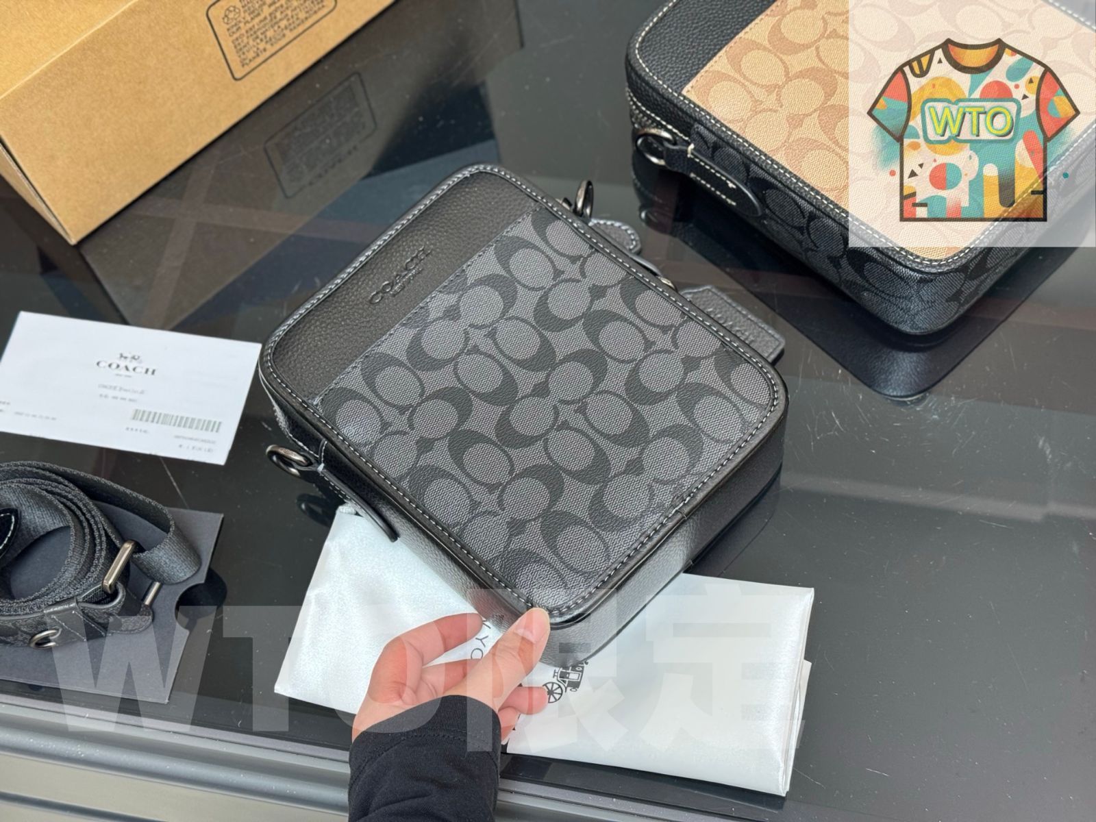 今日 Coach コーチ サリバン シリーズ クラシックロゴ配色で携帯性に優れたデザイン-WTO輸入2