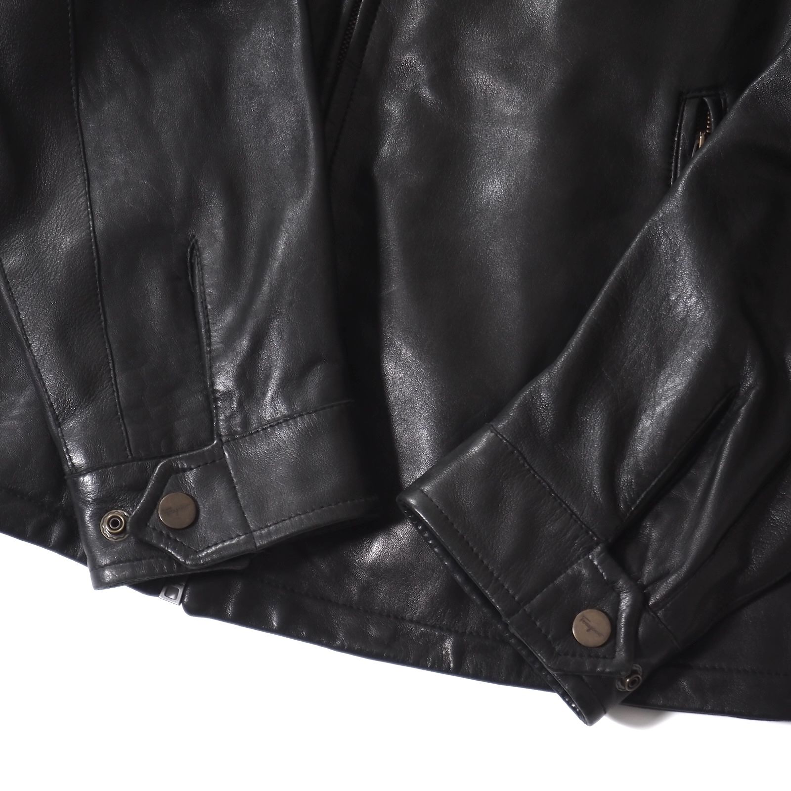 美品 サルヴァトーレフェラガモ Salvatore Ferragamo イタリア製 襟