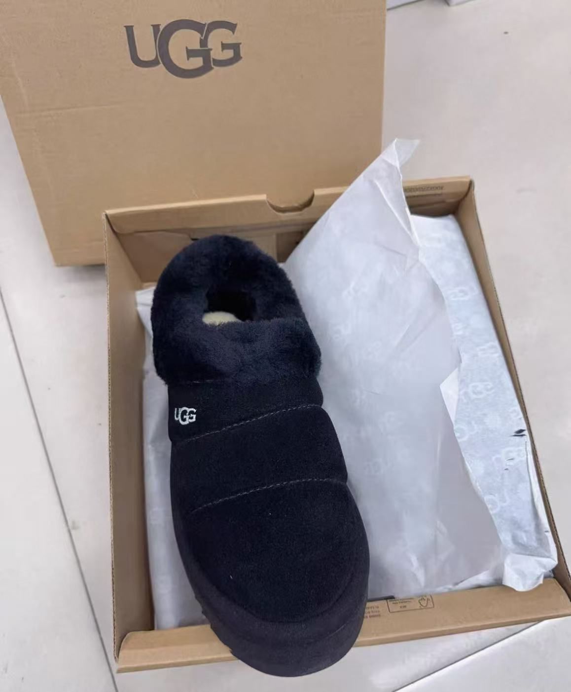  UGG TAZZLITA ブラック アグ スリッポン ダズリータ その他 靴