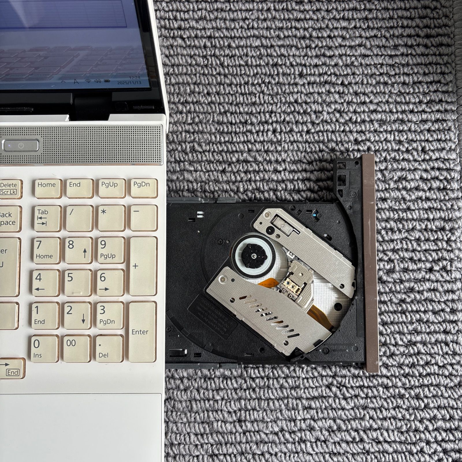  富士通lifebook AH 53 C 2 i 7 8550 U メモリ8 GB HDD 500 Win 11 Windowsノート本体 ノートPC