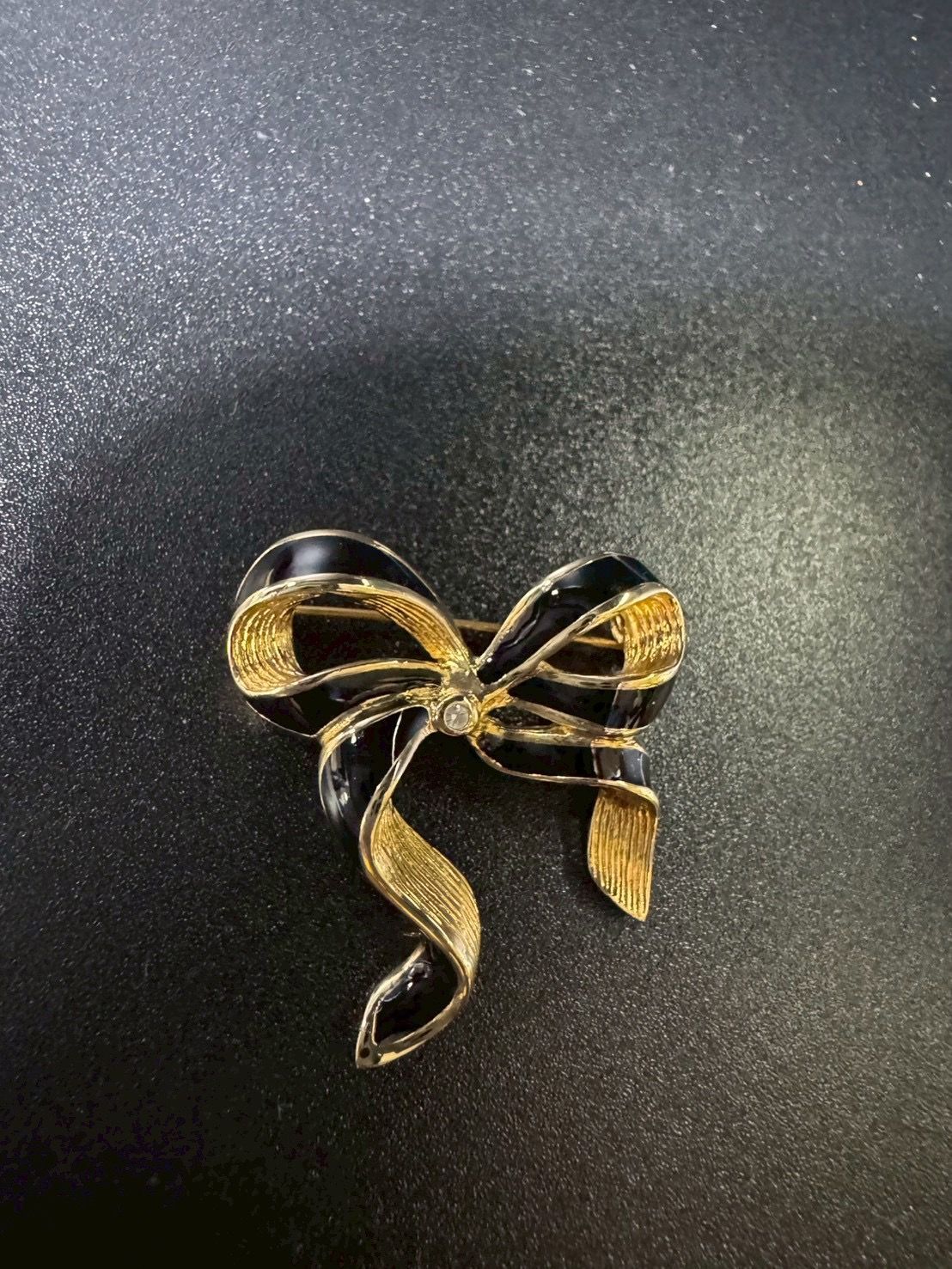 クリスチャンディオール ブローチ