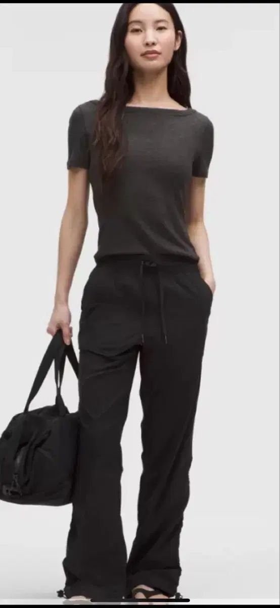 lululemon ダンス スタジオ ドライ ルー フィット ミッドライズ パンツ ヴァンクーバー本店