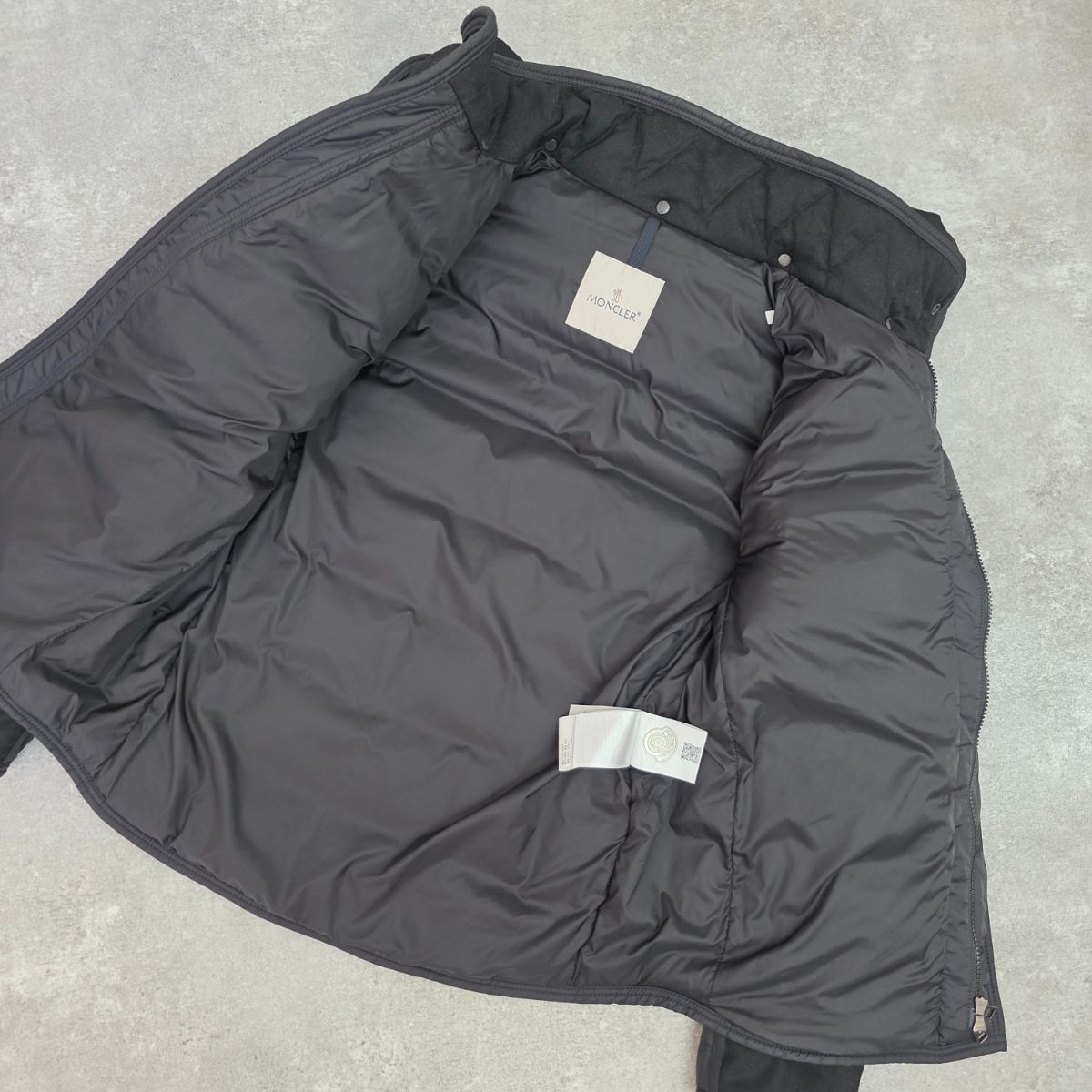 ★美品★牛革ワッペン★RYAN★ライアン★サイズ0★ブラック★モンクレール★ MONCLER モンクレール RYAN ライアン ナイロン×ウール 切り替え 牛革