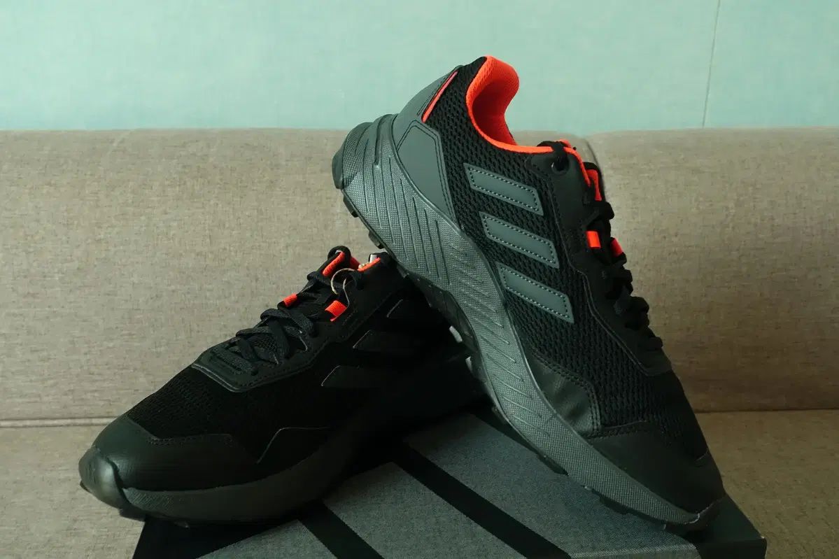 280 アディダス トレイル ランニングシューズ テレックス トレースファインダー IF0554