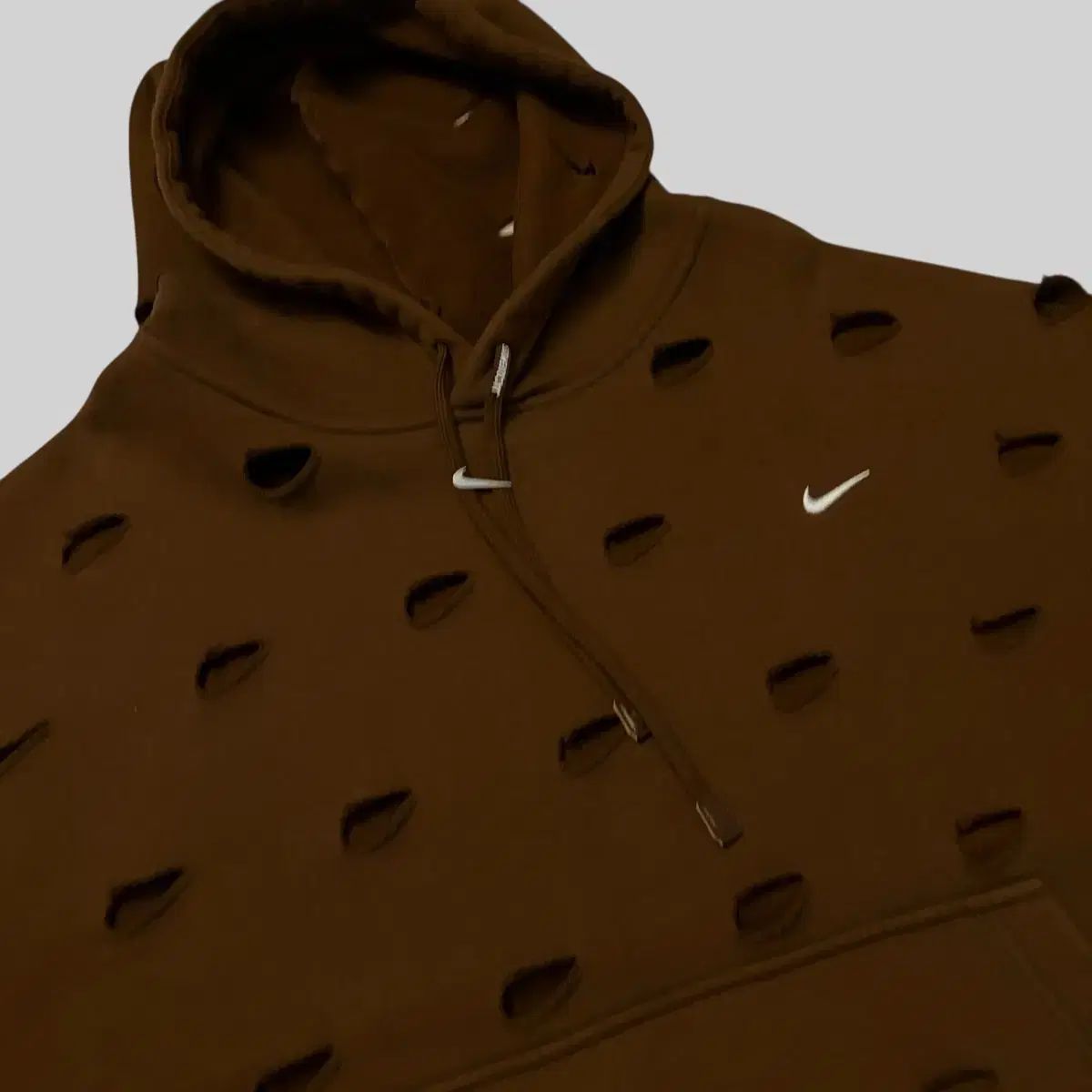 即買い必須！ ジャックムス x NIKE スウッシュ フーディー Tシャツ XL 新作【激安通販】