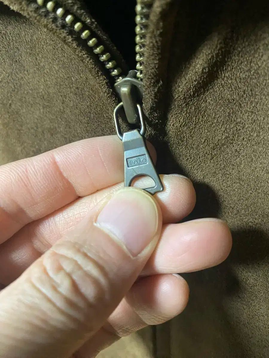 スウェード アジャスト